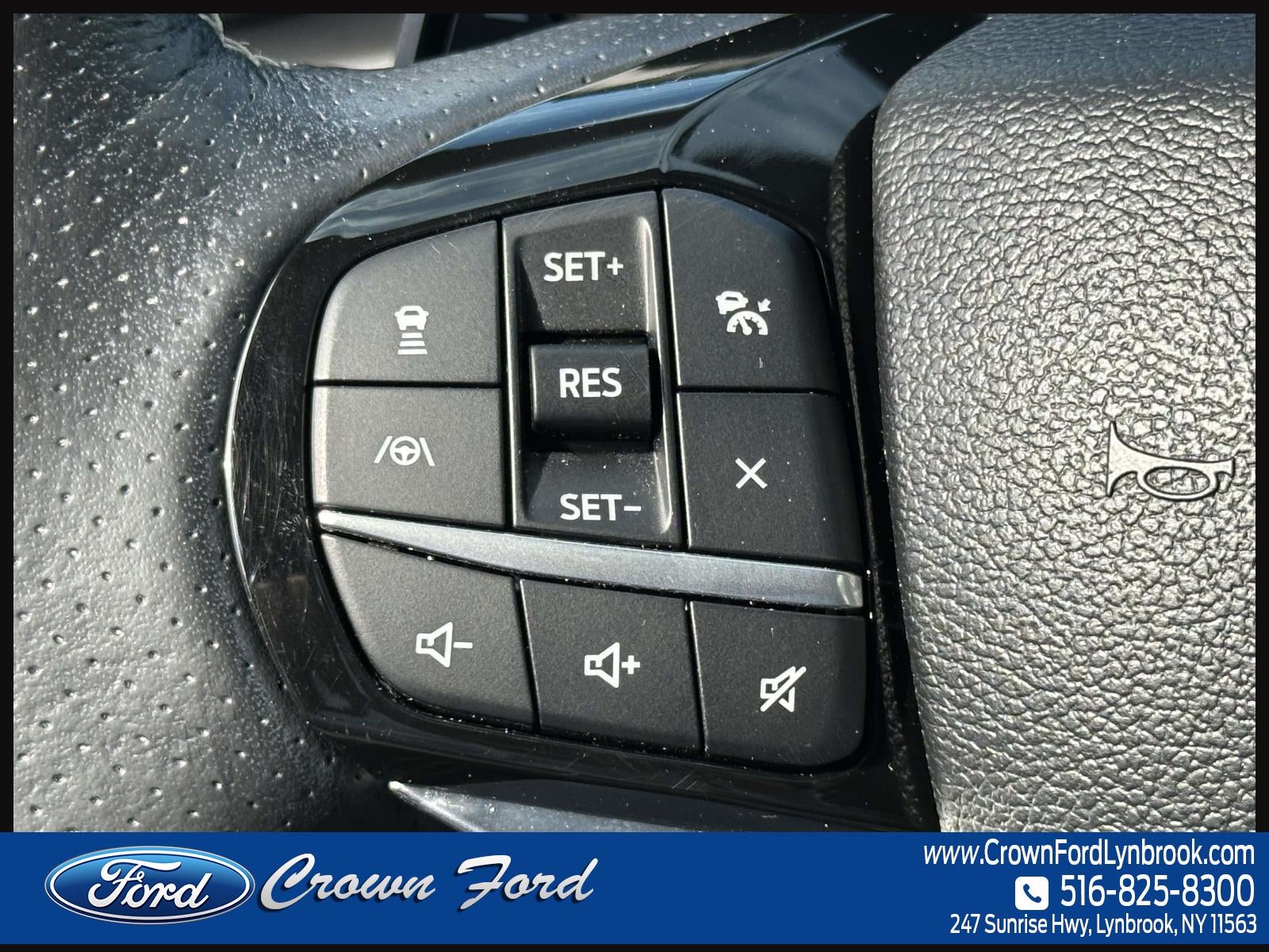 2023 Ford Explorer ST 4WD