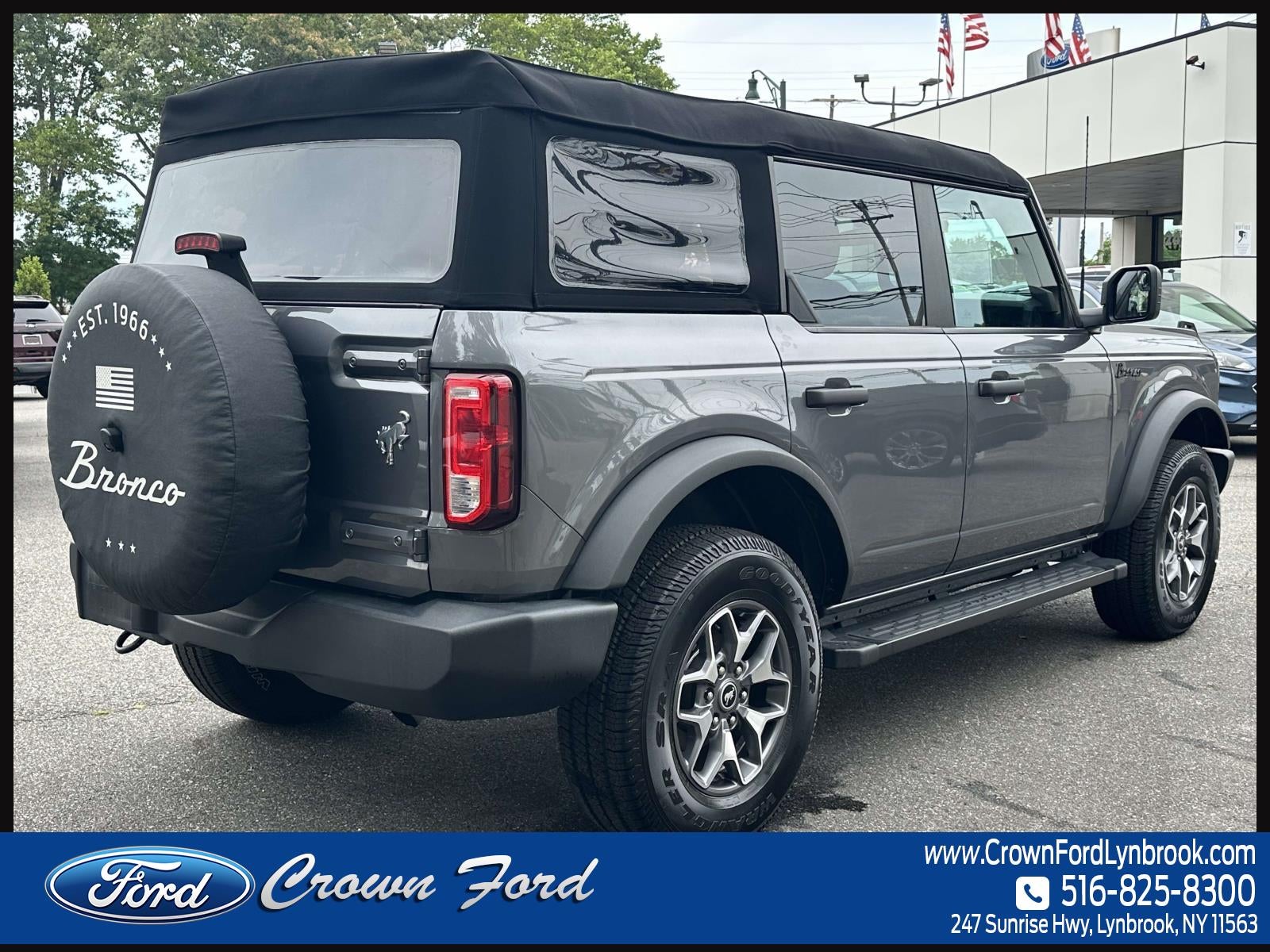 2023 Ford Bronco Base 4 Door 4x4