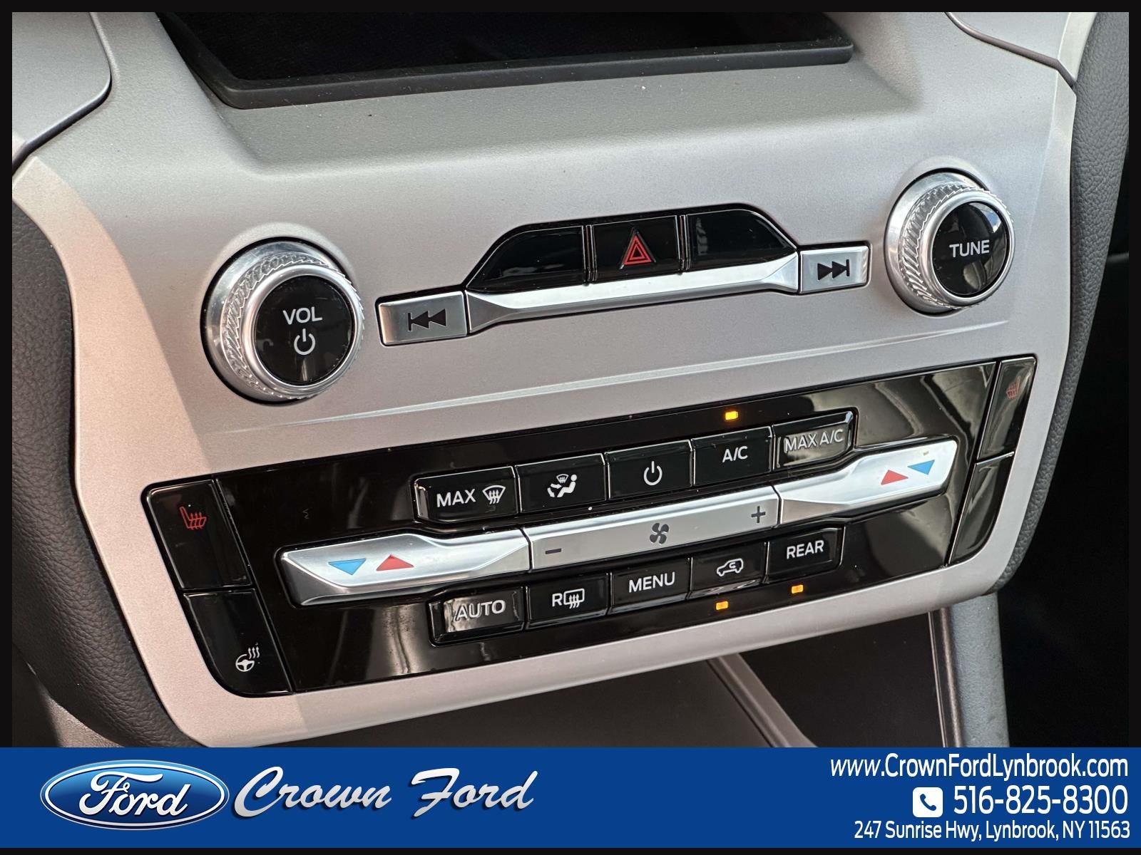 2023 Ford Explorer XLT 4WD