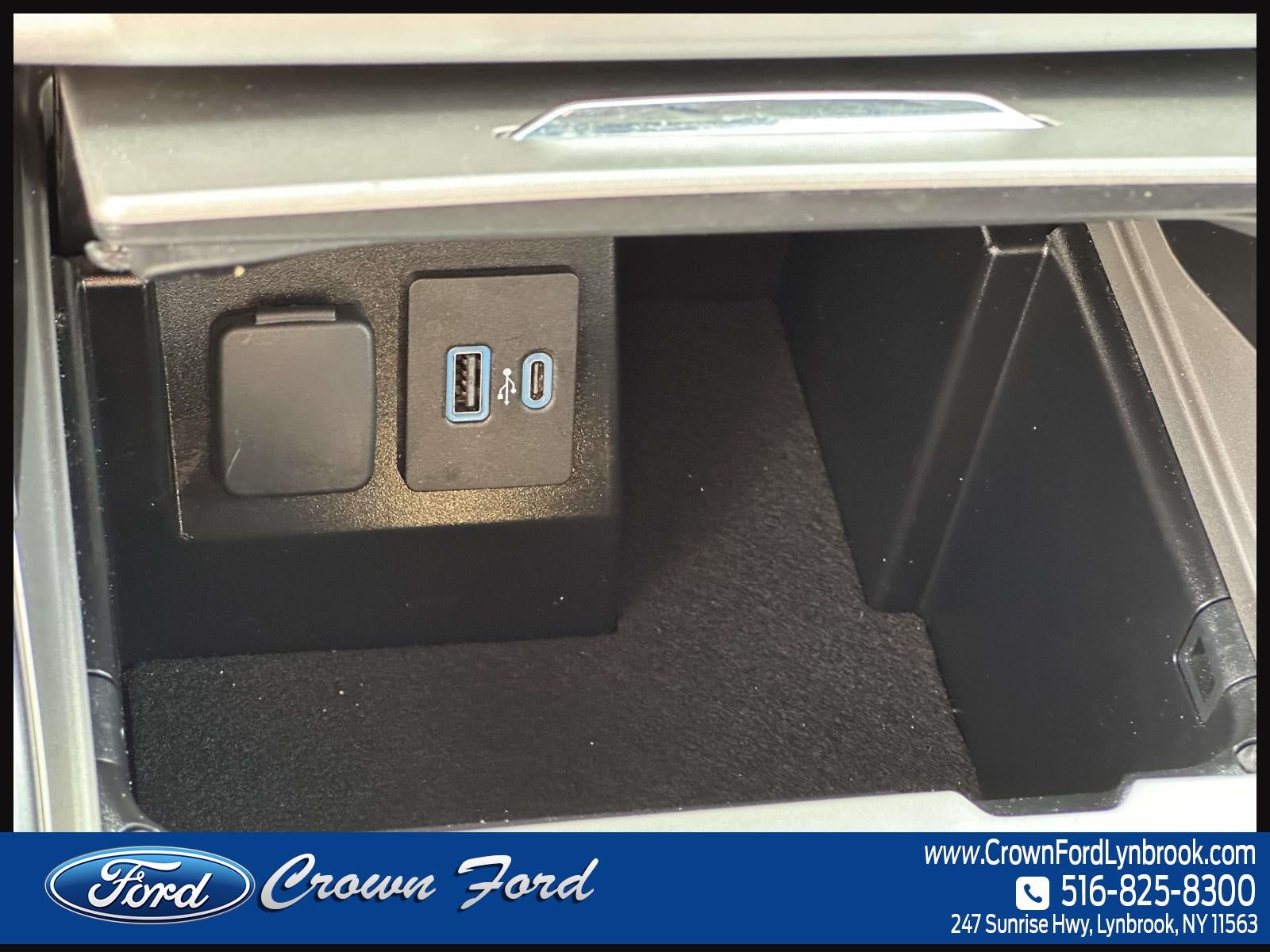 2023 Ford Explorer XLT 4WD