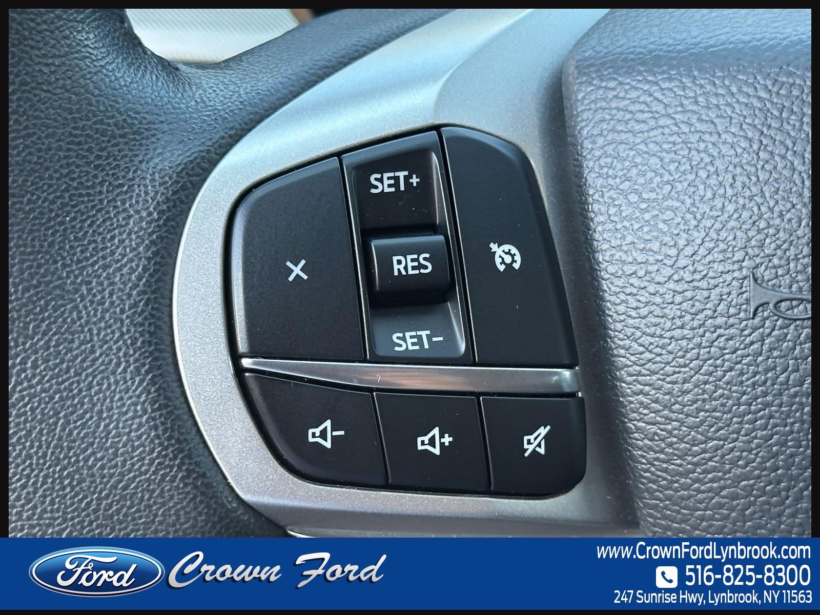 2023 Ford Explorer XLT 4WD