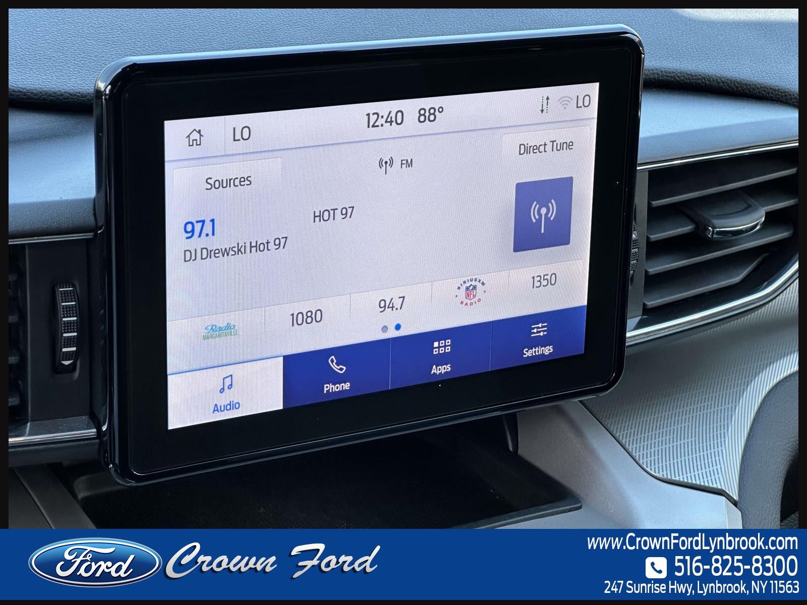 2023 Ford Explorer XLT 4WD