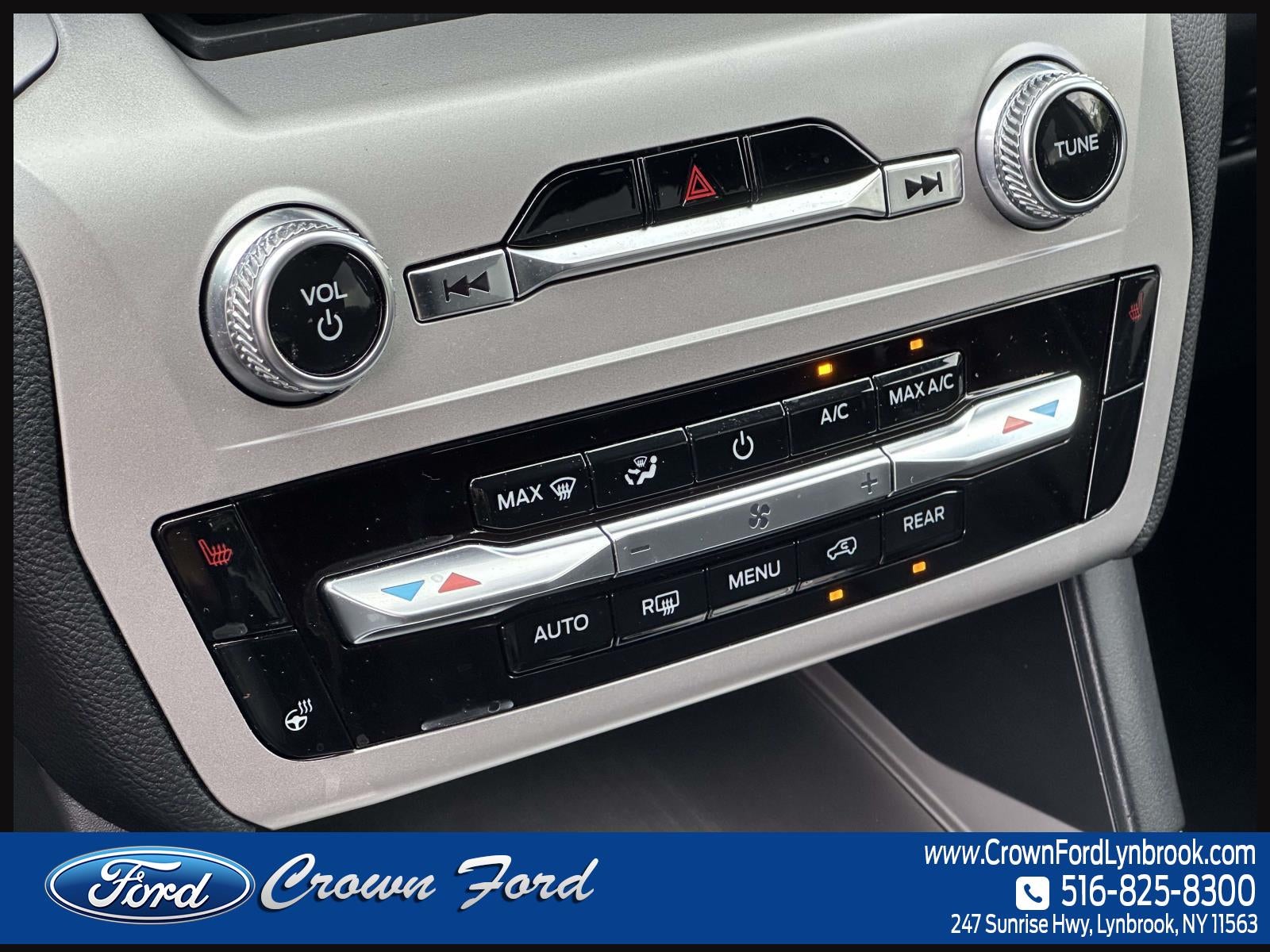 2023 Ford Explorer XLT 4WD