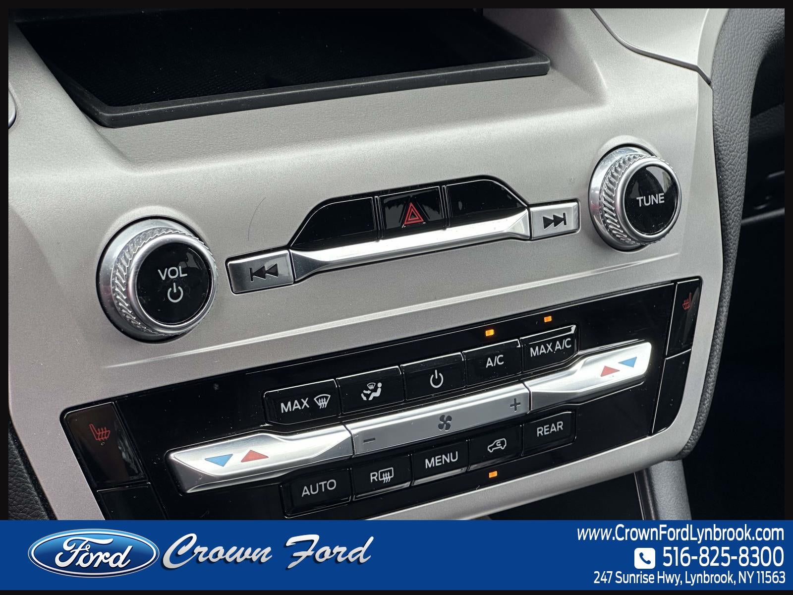 2023 Ford Explorer XLT 4WD