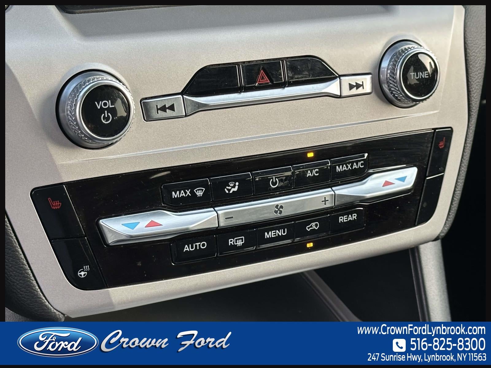 2023 Ford Explorer XLT 4WD