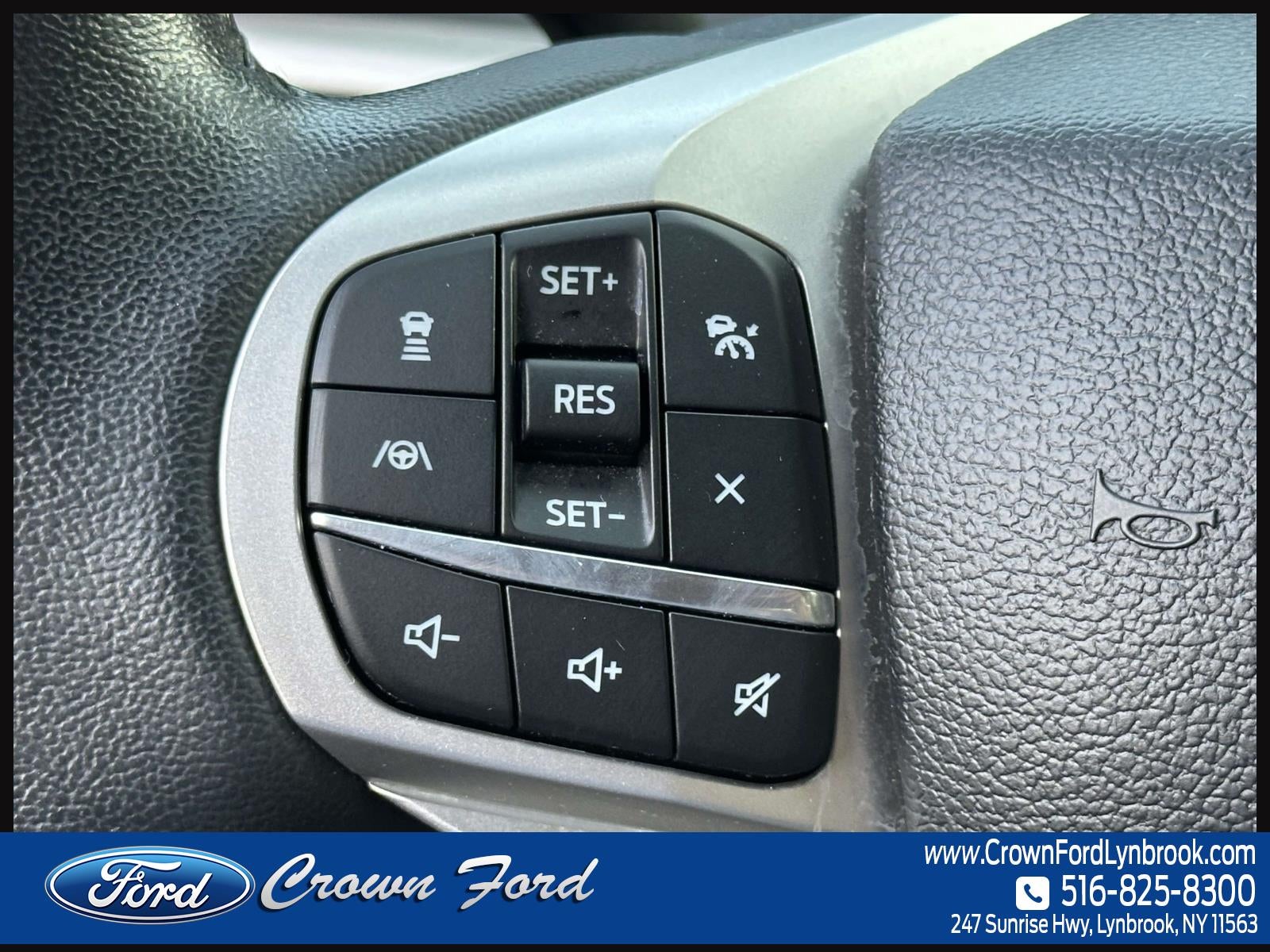 2023 Ford Explorer XLT 4WD
