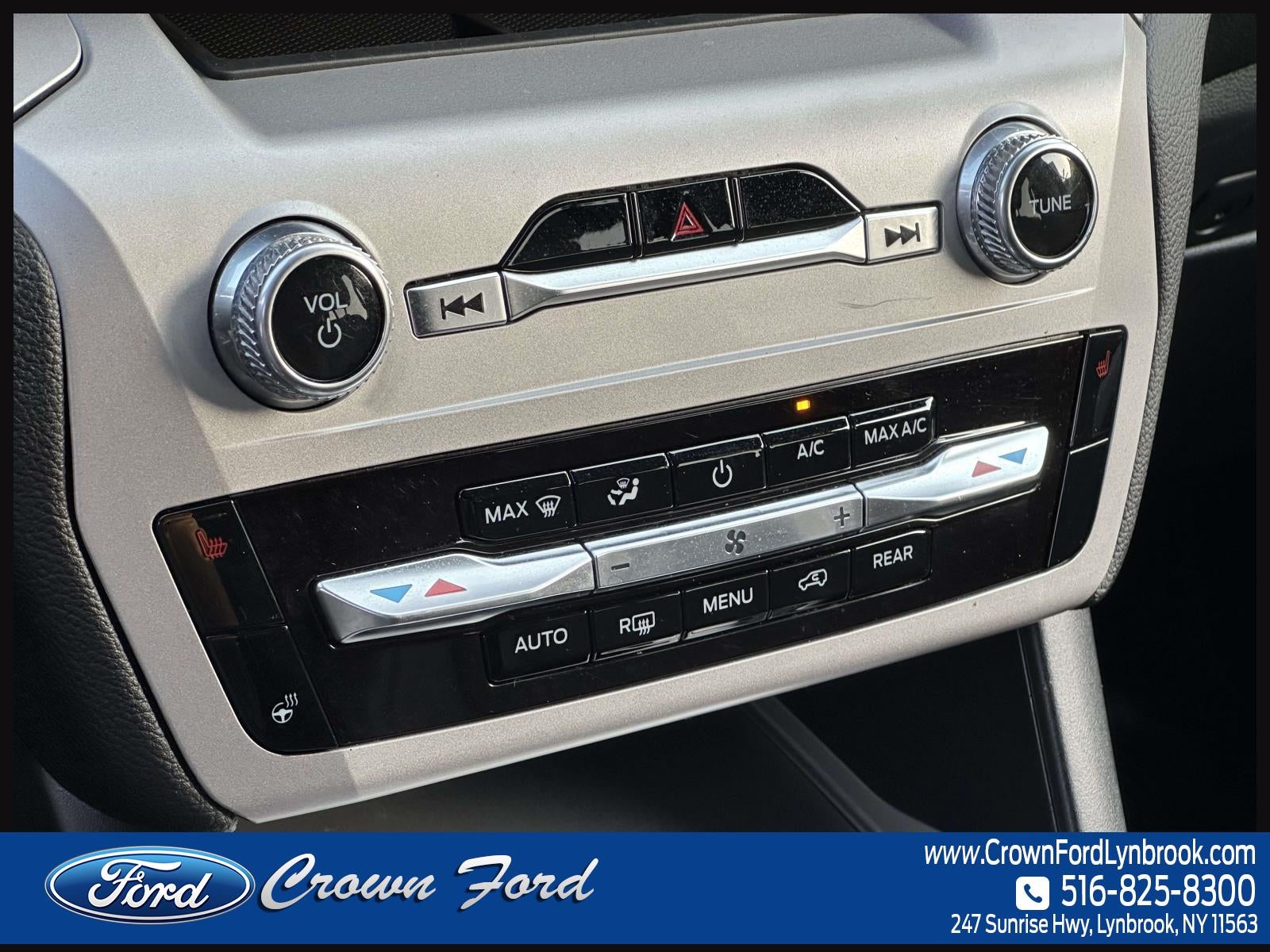 2023 Ford Explorer XLT 4WD