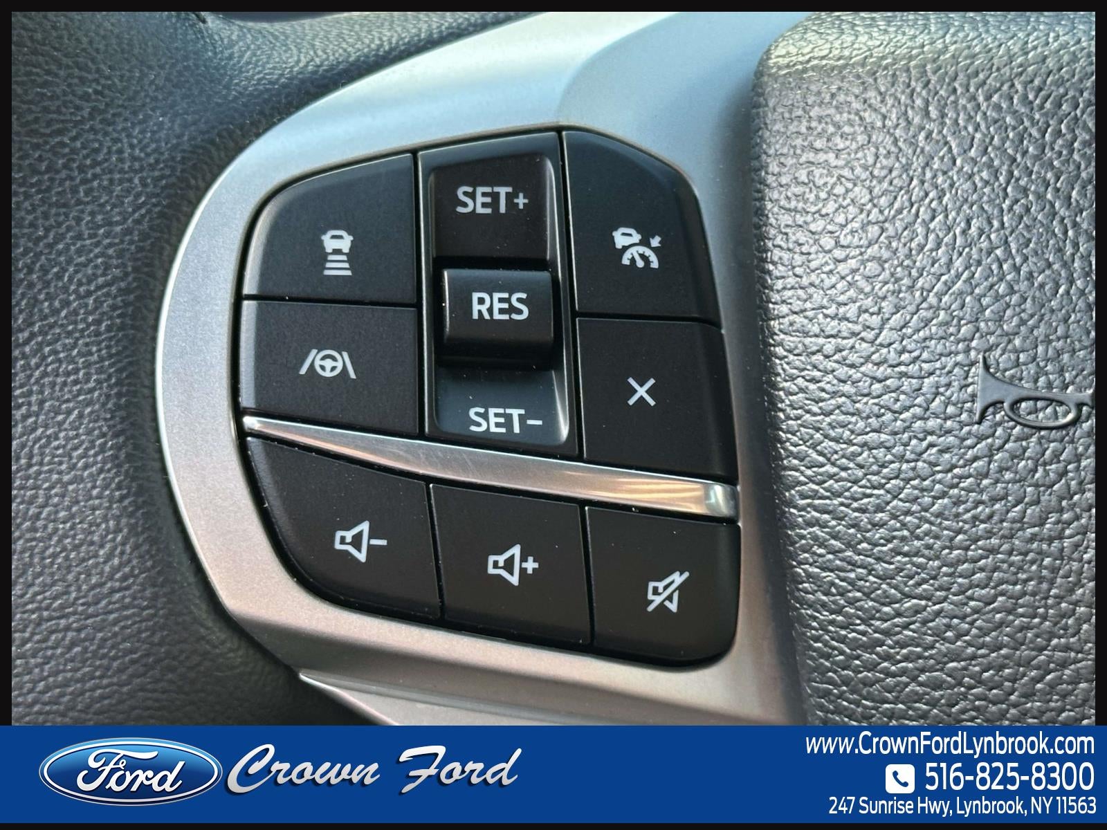 2024 Ford Explorer XLT 4WD