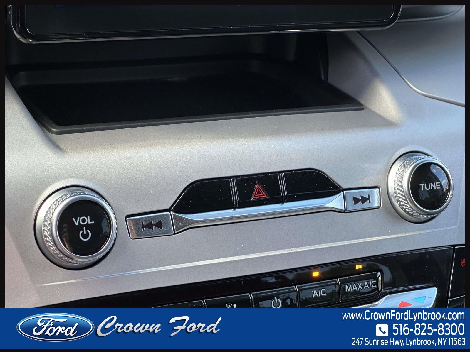 2024 Ford Explorer XLT 4WD
