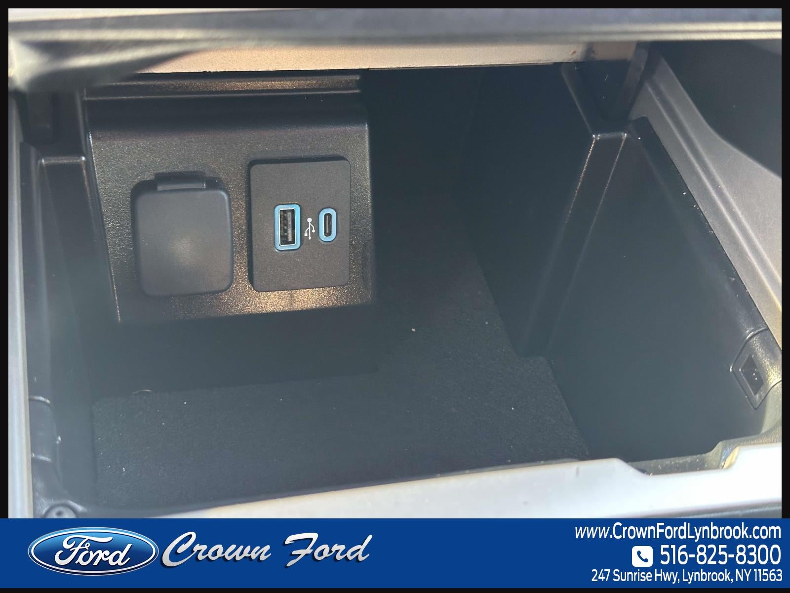 2022 Ford Explorer XLT 4WD