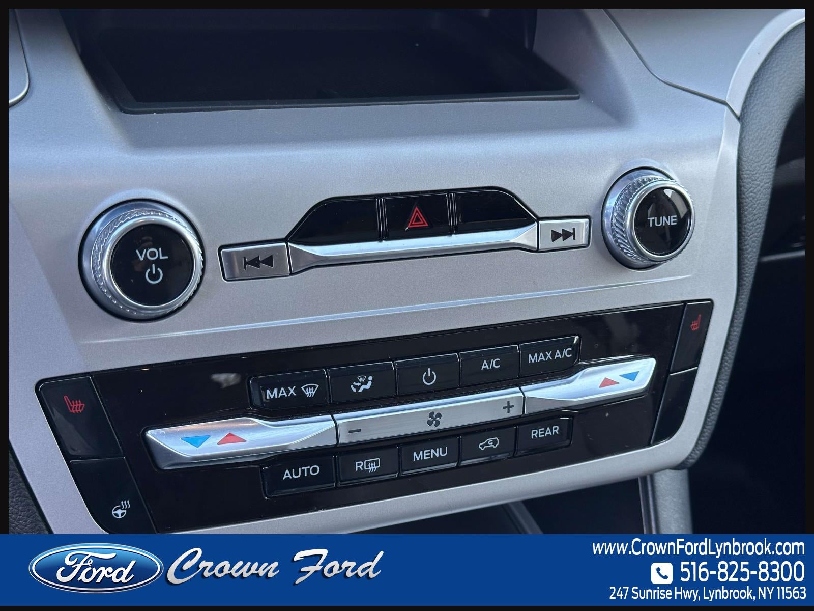 2023 Ford Explorer XLT 4WD