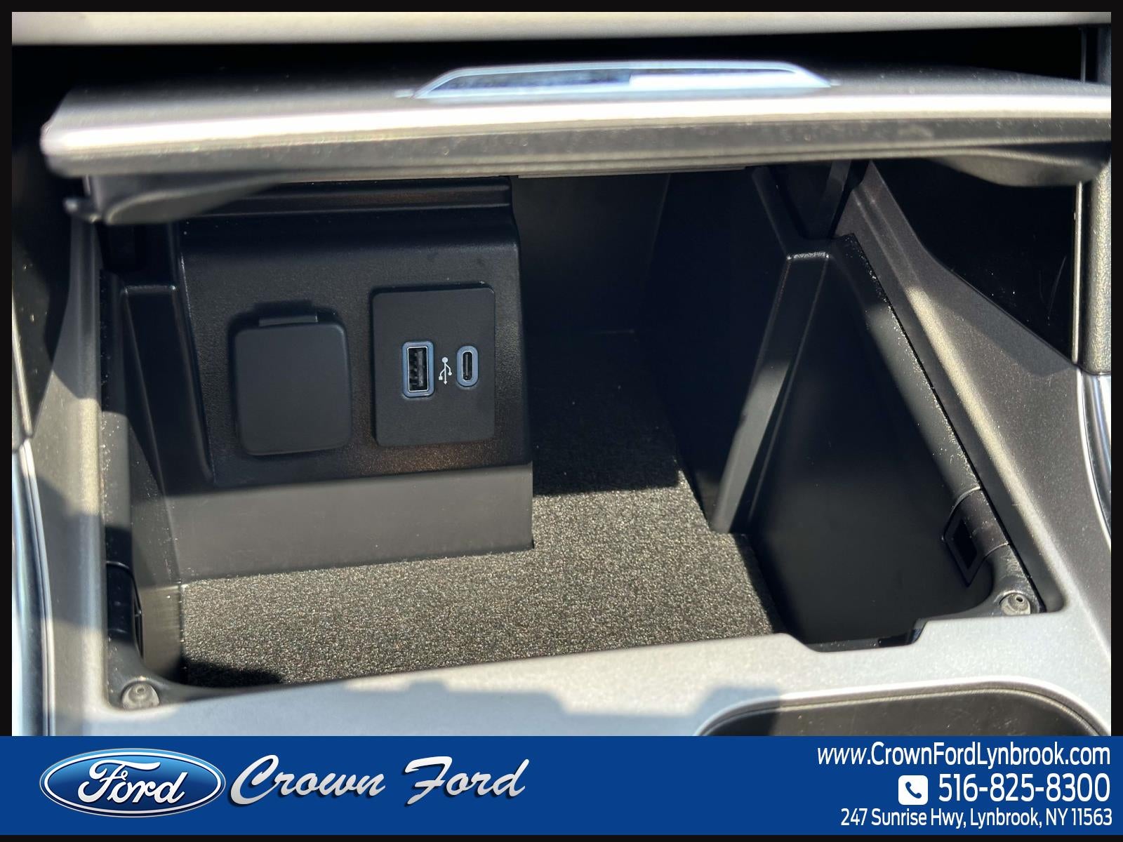 2023 Ford Explorer XLT 4WD