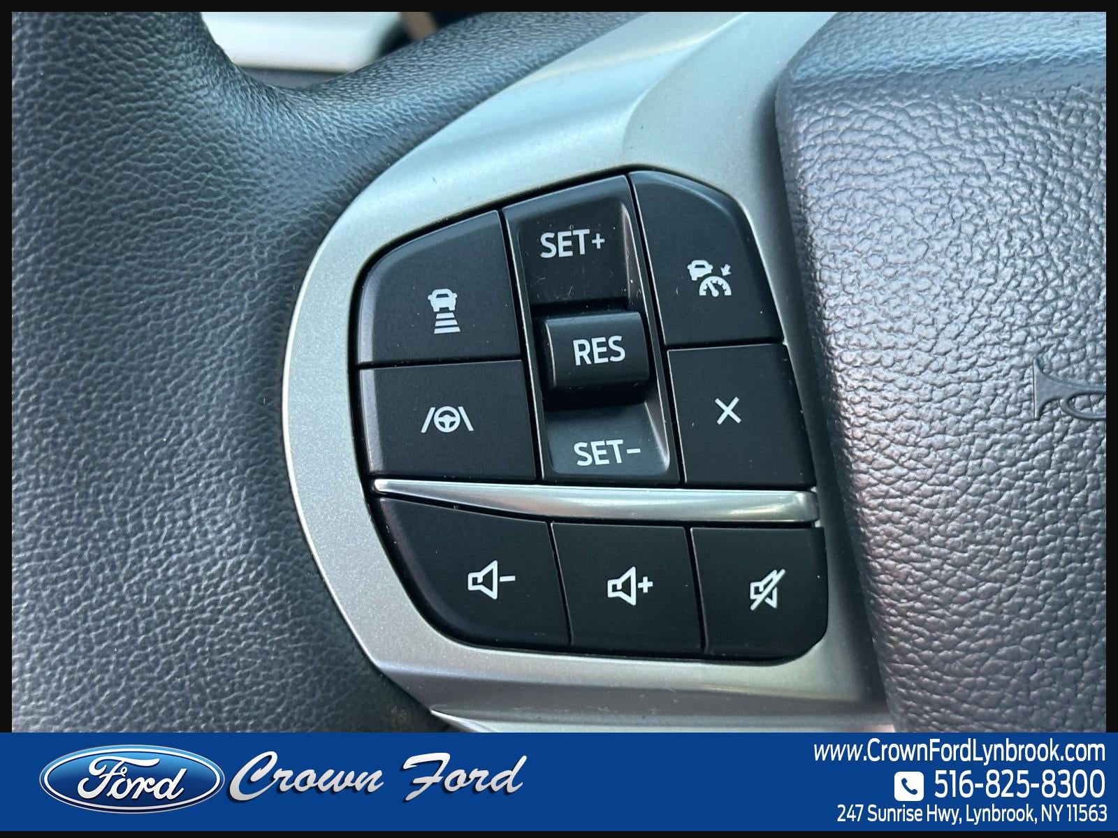 2023 Ford Explorer XLT 4WD