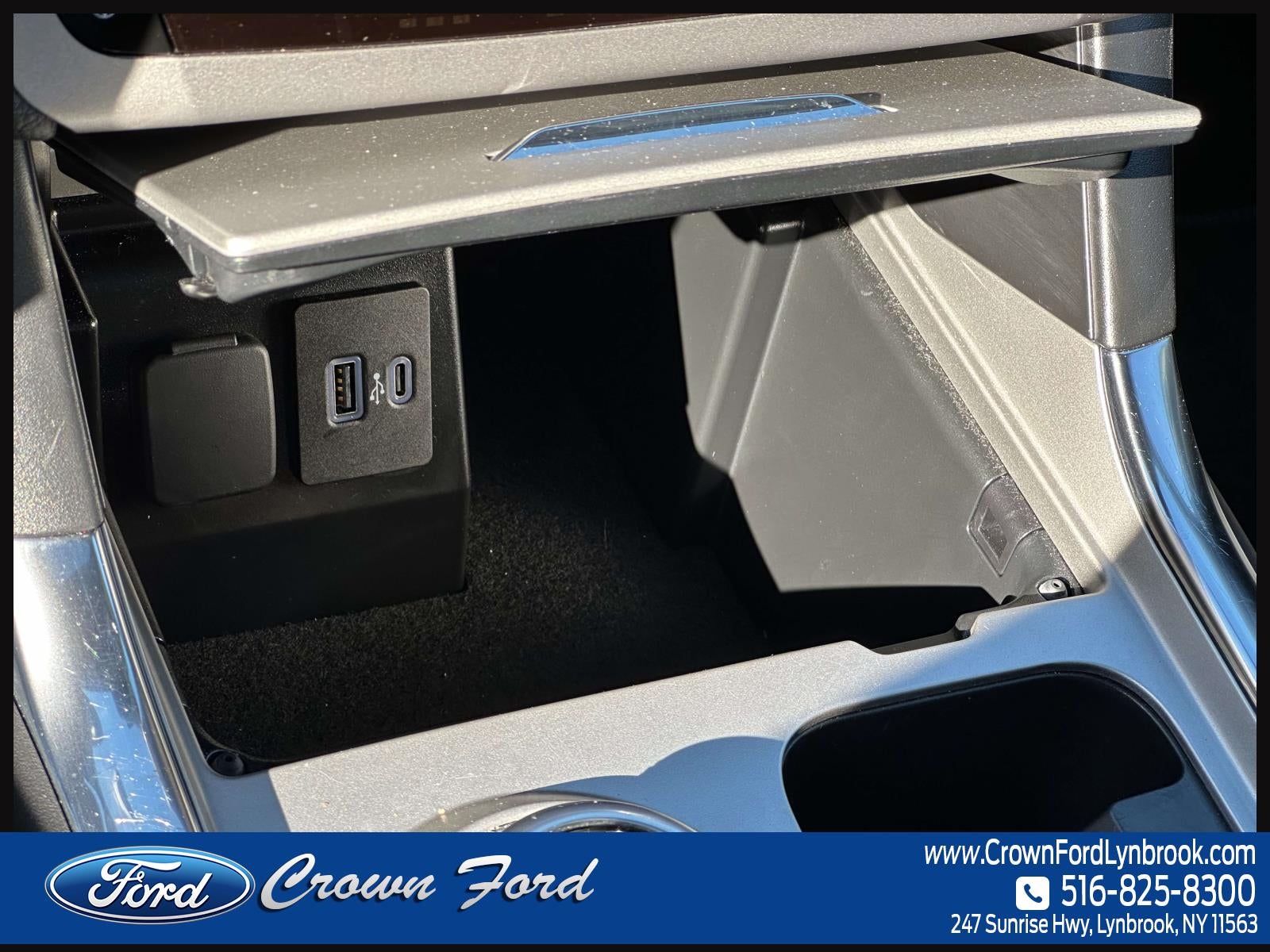 2022 Ford Explorer XLT 4WD