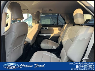 2023 Ford Explorer XLT 4WD