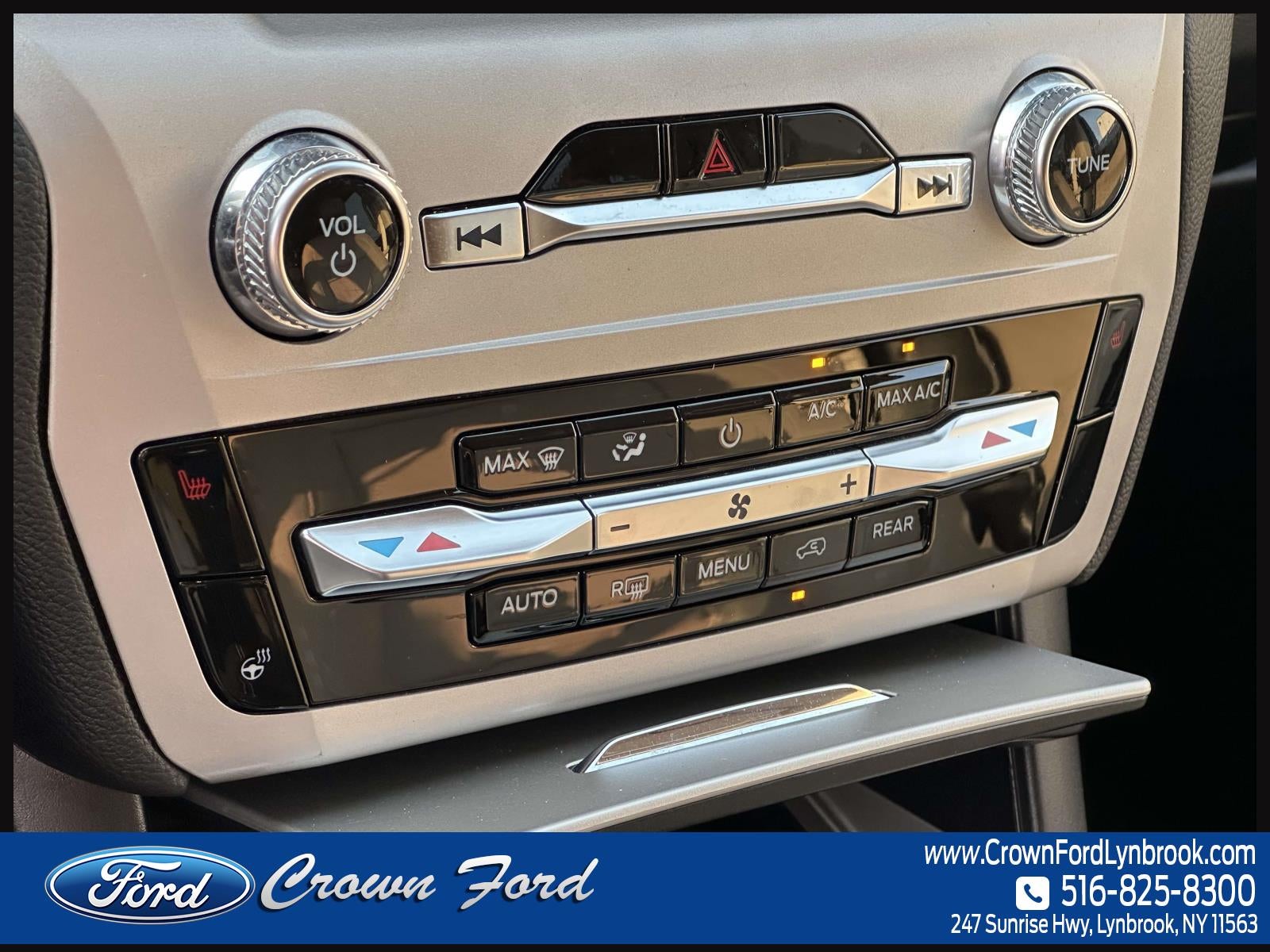2023 Ford Explorer XLT 4WD