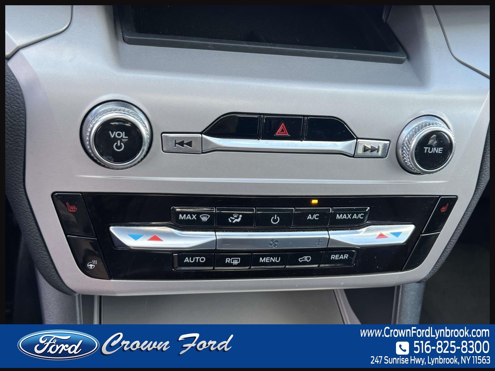 2023 Ford Explorer XLT 4WD