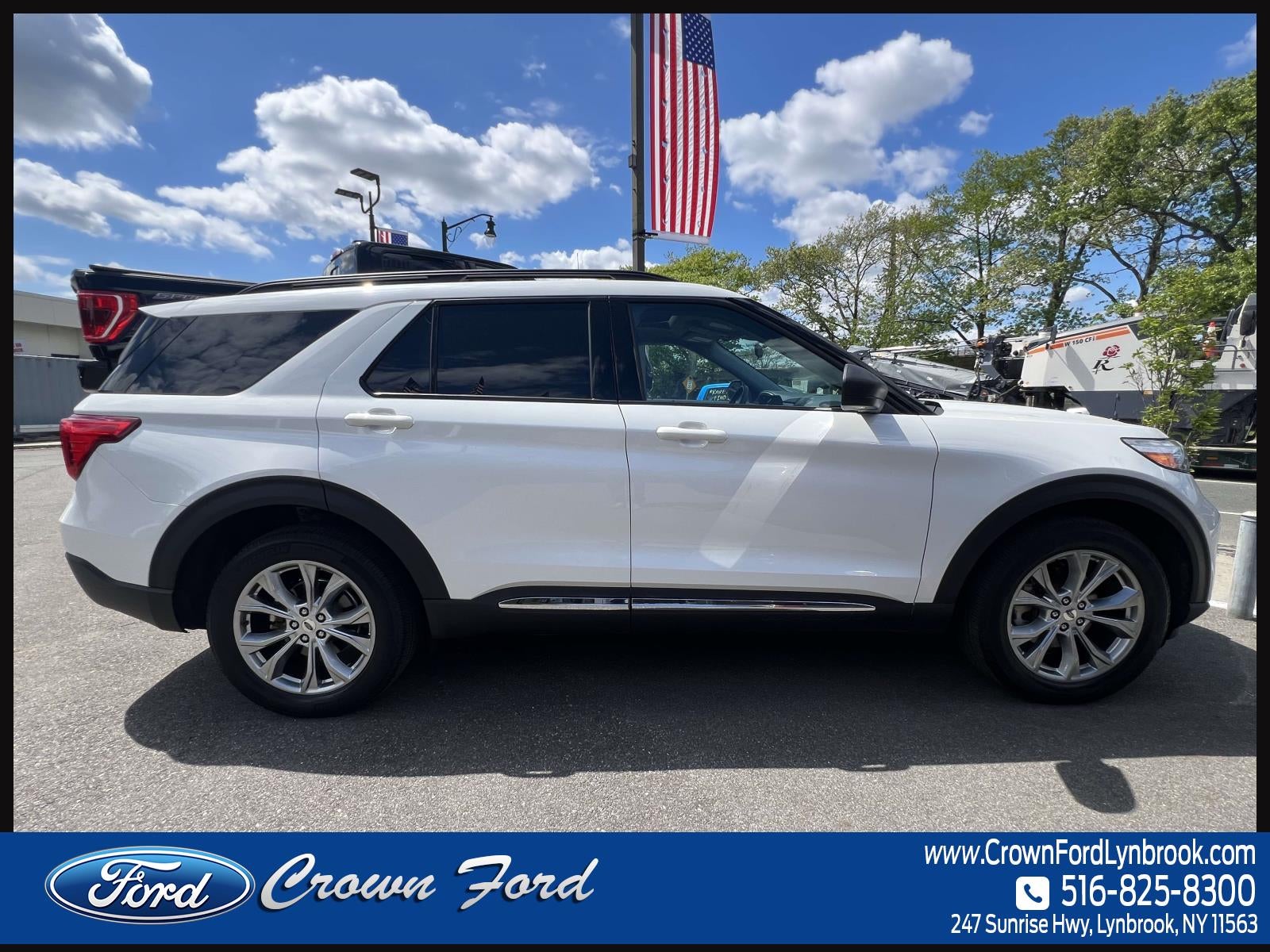 2023 Ford Explorer XLT 4WD