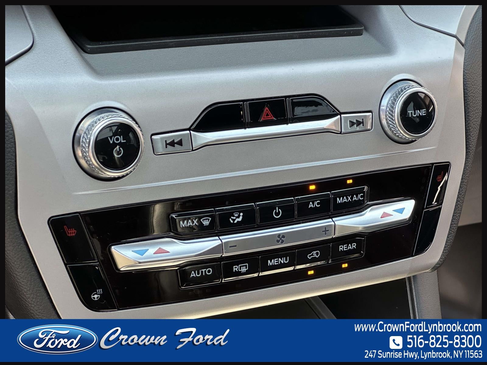 2023 Ford Explorer XLT 4WD