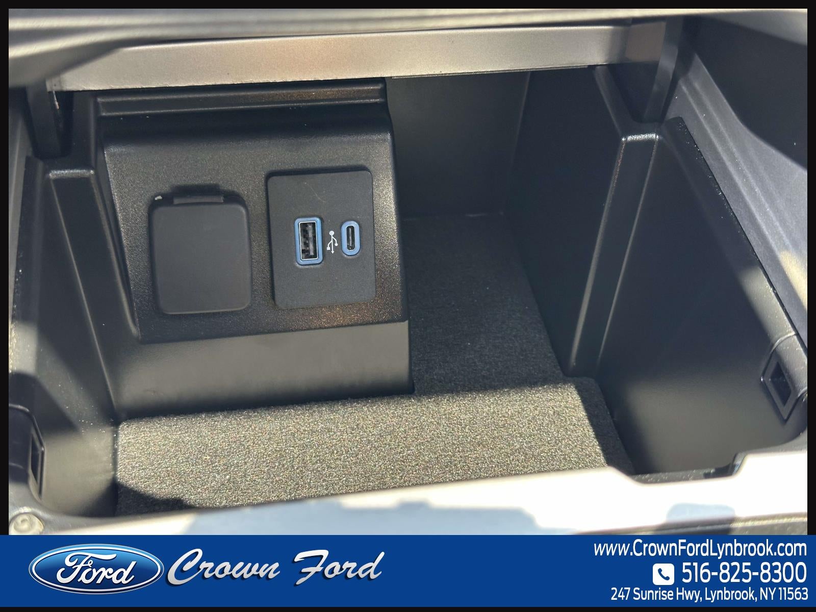 2023 Ford Explorer XLT 4WD