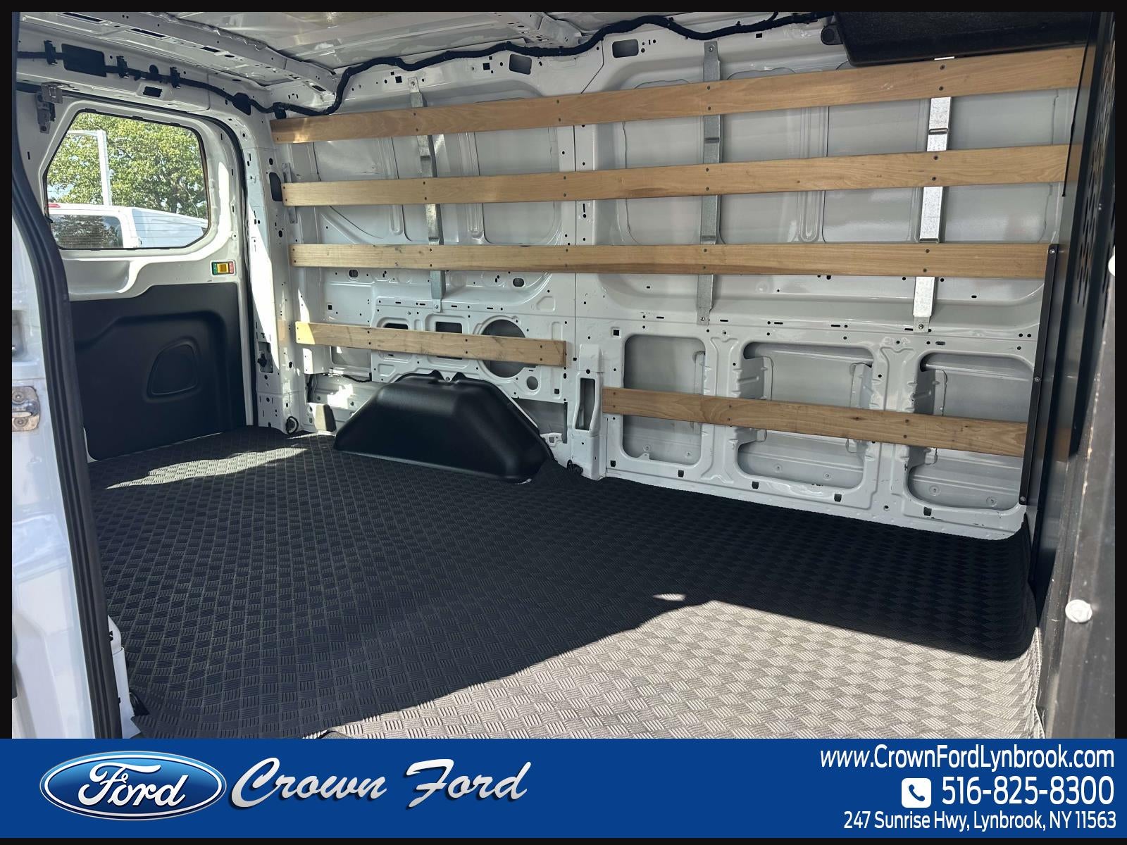2025 Ford Transit Cargo Van T-250 130 Low Rf 9070 GVWR RWD