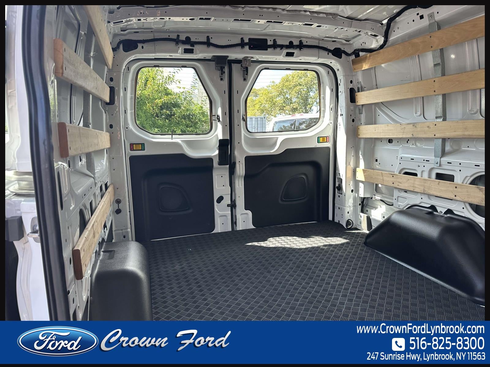 2025 Ford Transit Cargo Van T-250 130 Low Rf 9070 GVWR RWD