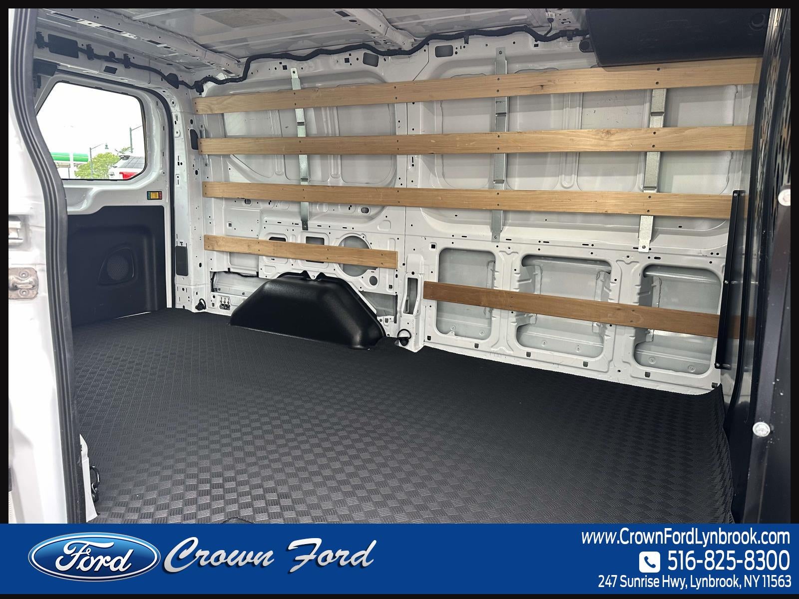 2025 Ford Transit Cargo Van T-250 130 Low Rf 9070 GVWR RWD