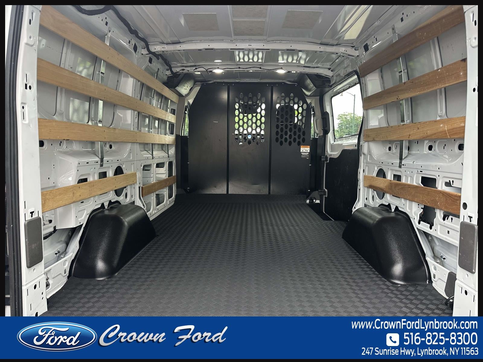 2025 Ford Transit Cargo Van T-250 130 Low Rf 9070 GVWR RWD