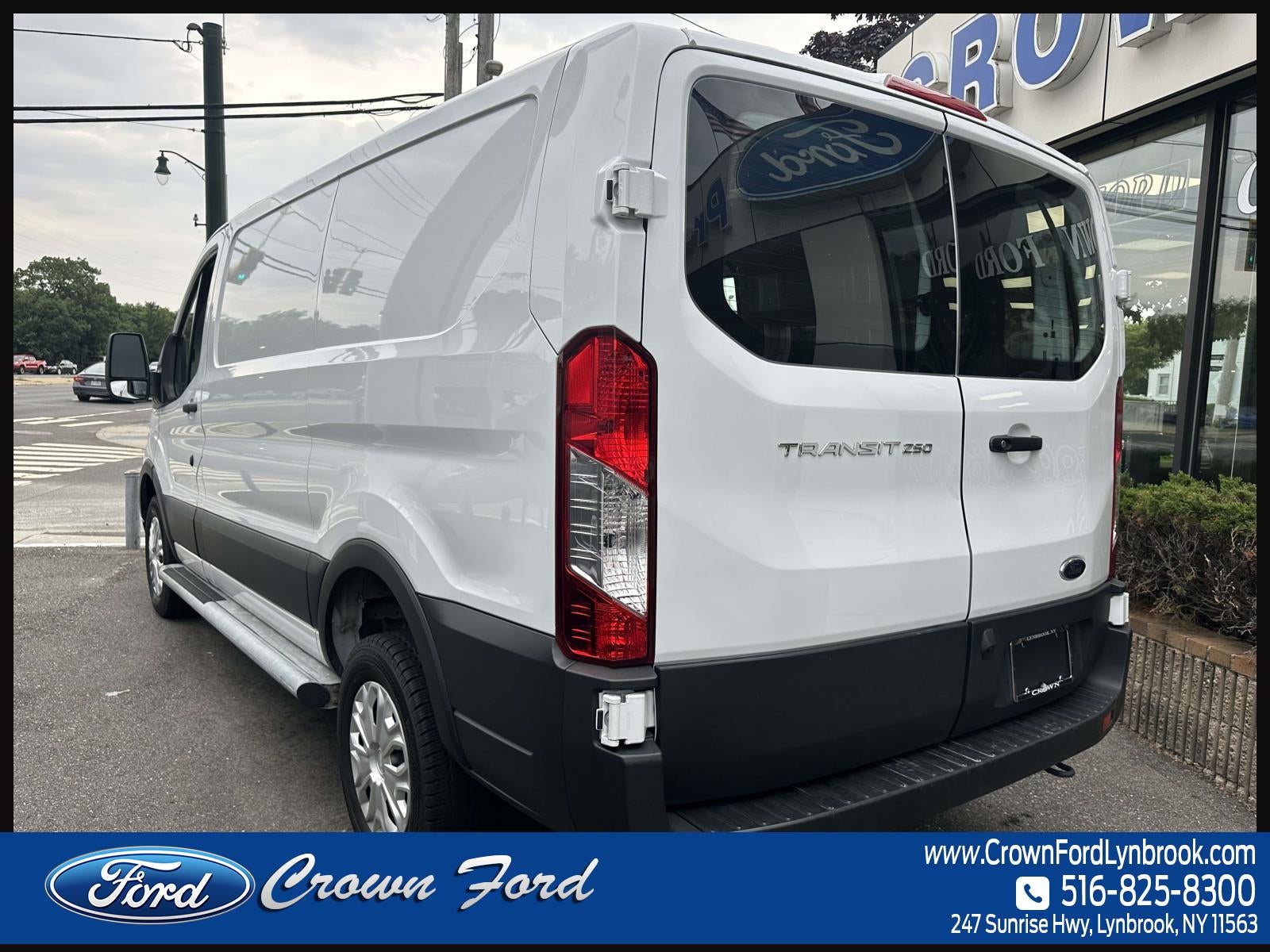 2025 Ford Transit Cargo Van T-250 130 Low Rf 9070 GVWR RWD