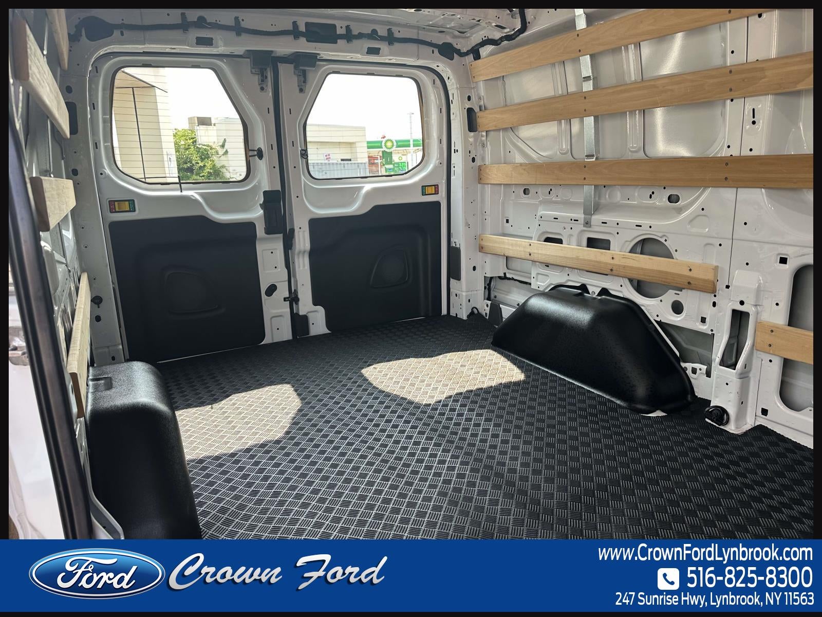 2025 Ford Transit Cargo Van T-250 130 Low Rf 9070 GVWR RWD