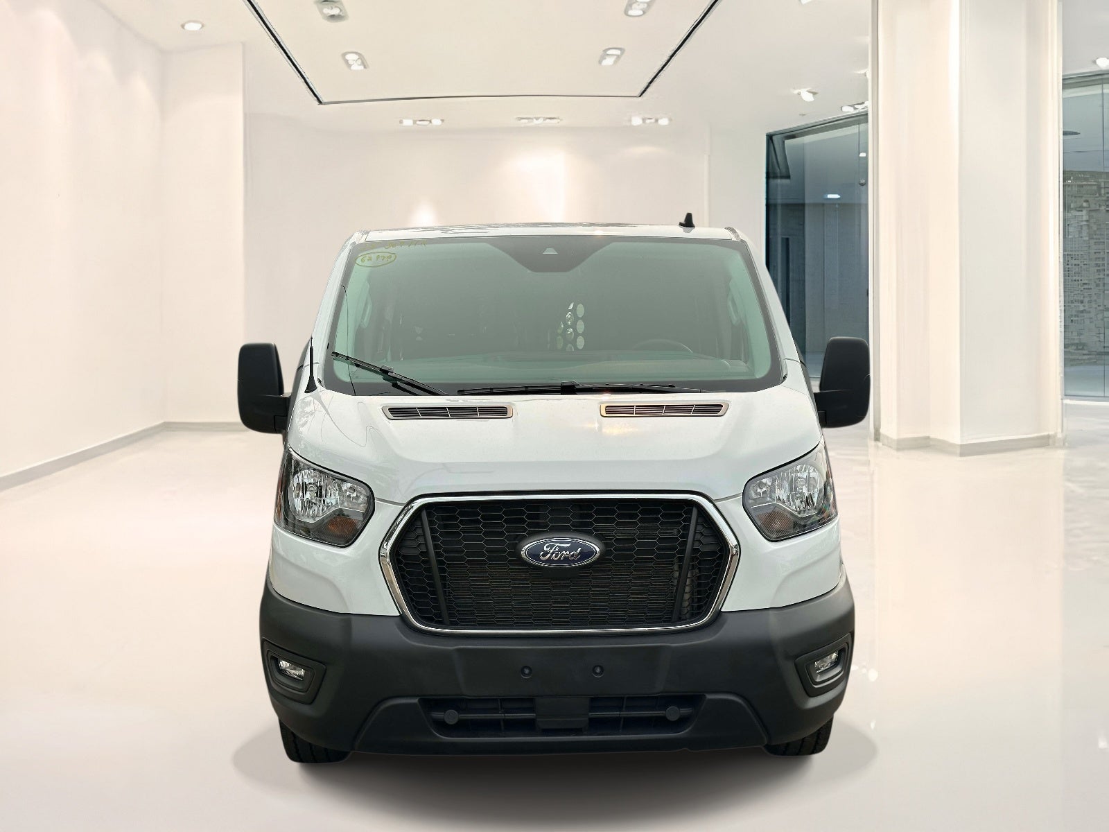 2025 Ford Transit Cargo Van T-250 130 Low Rf 9070 GVWR RWD
