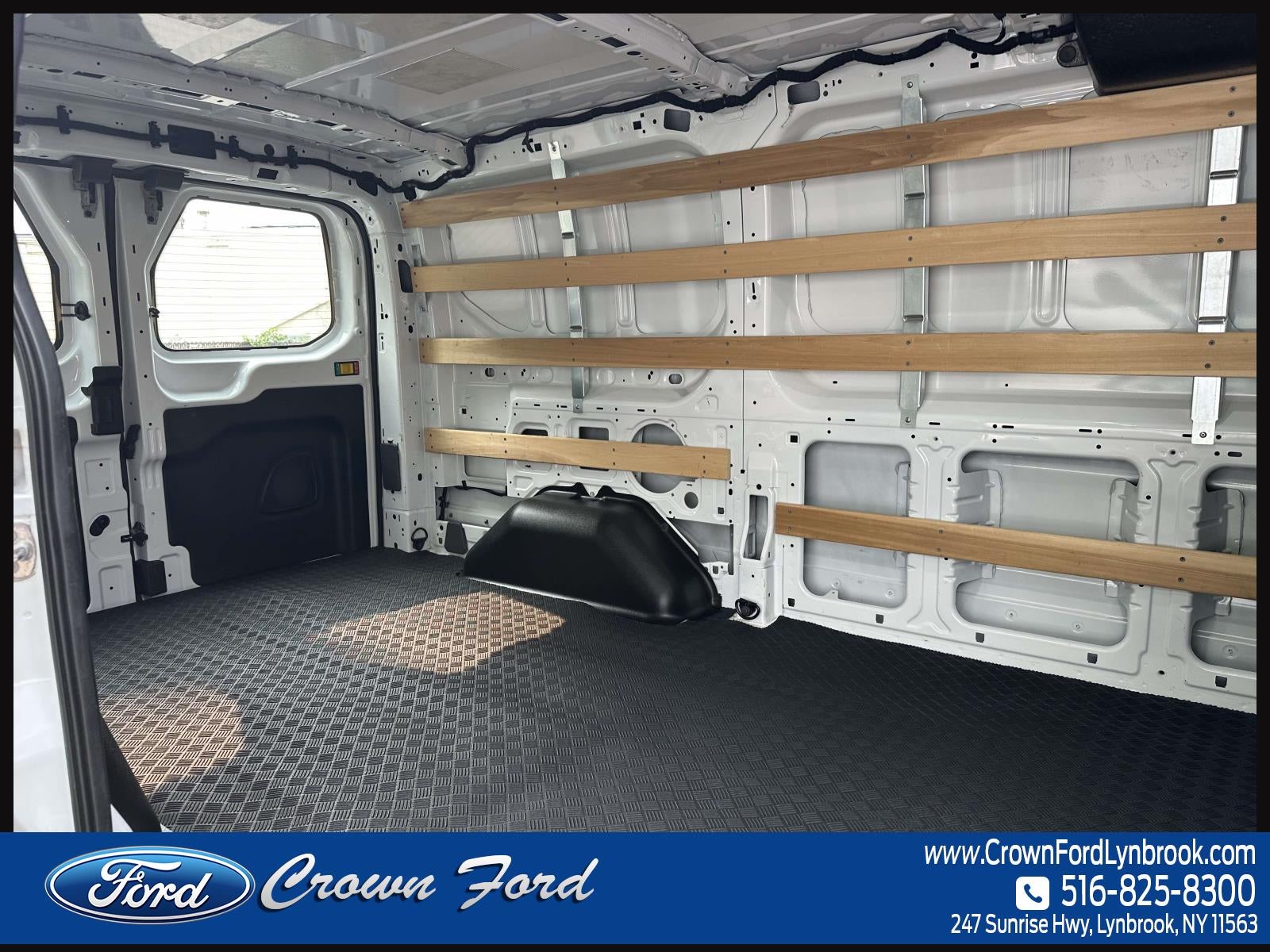 2025 Ford Transit Cargo Van T-250 130 Low Rf 9070 GVWR RWD