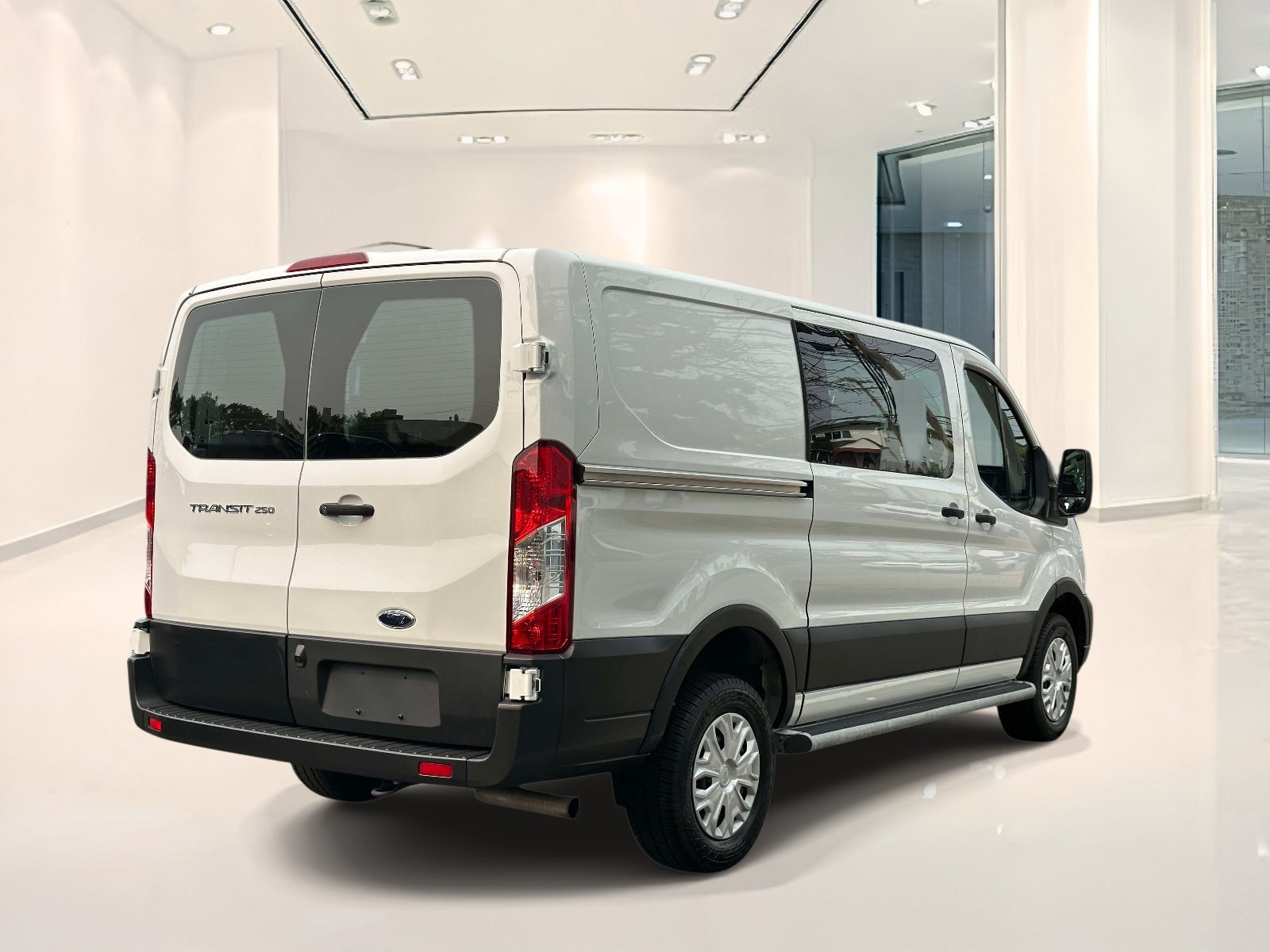 2025 Ford Transit Cargo Van T-250 130 Low Rf 9070 GVWR RWD