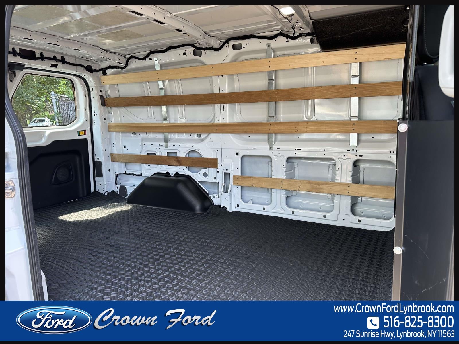 2025 Ford Transit Cargo Van T-250 130 Low Rf 9070 GVWR RWD
