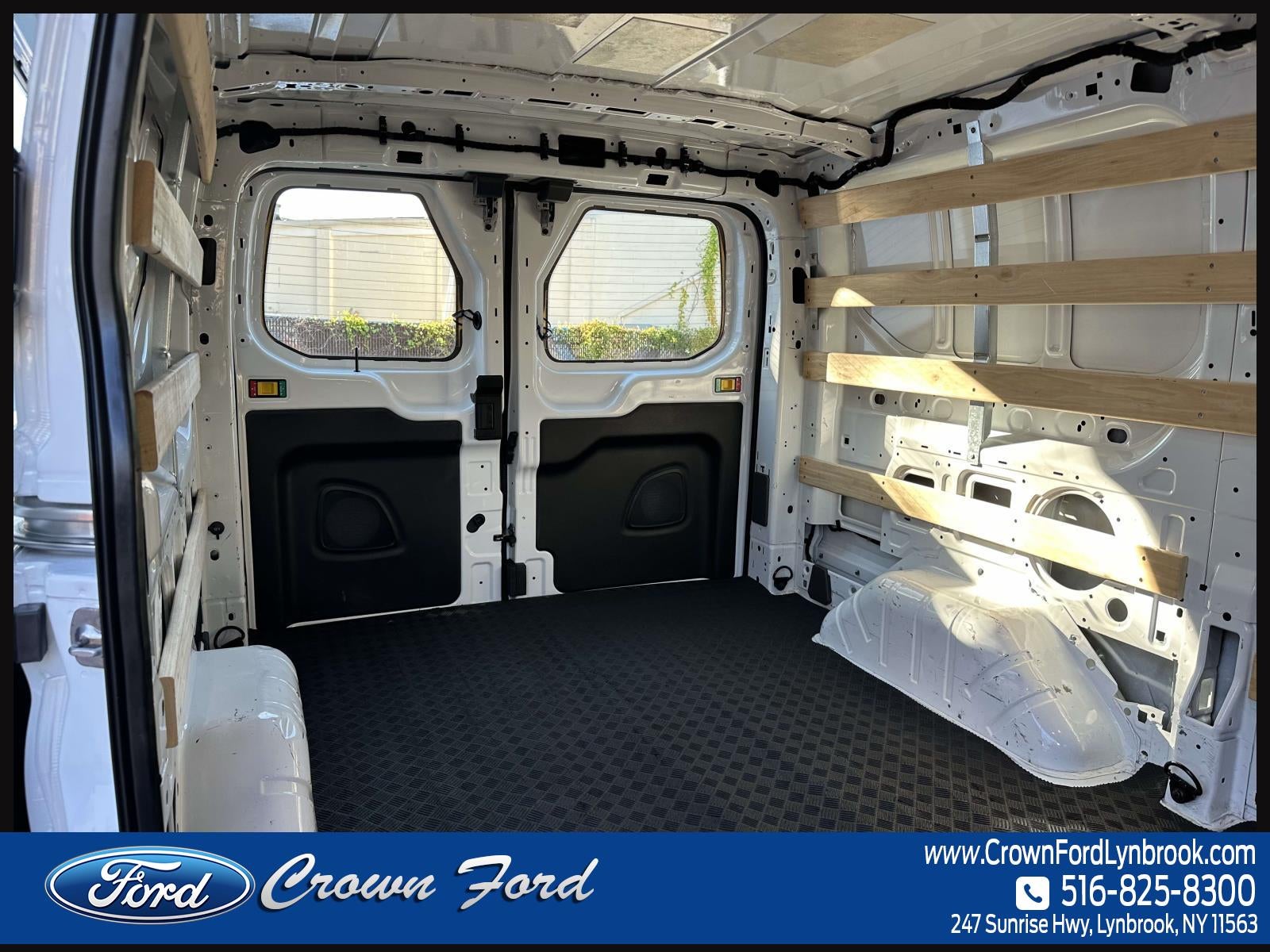 2025 Ford Transit Cargo Van T-250 130 Low Rf 9070 GVWR RWD