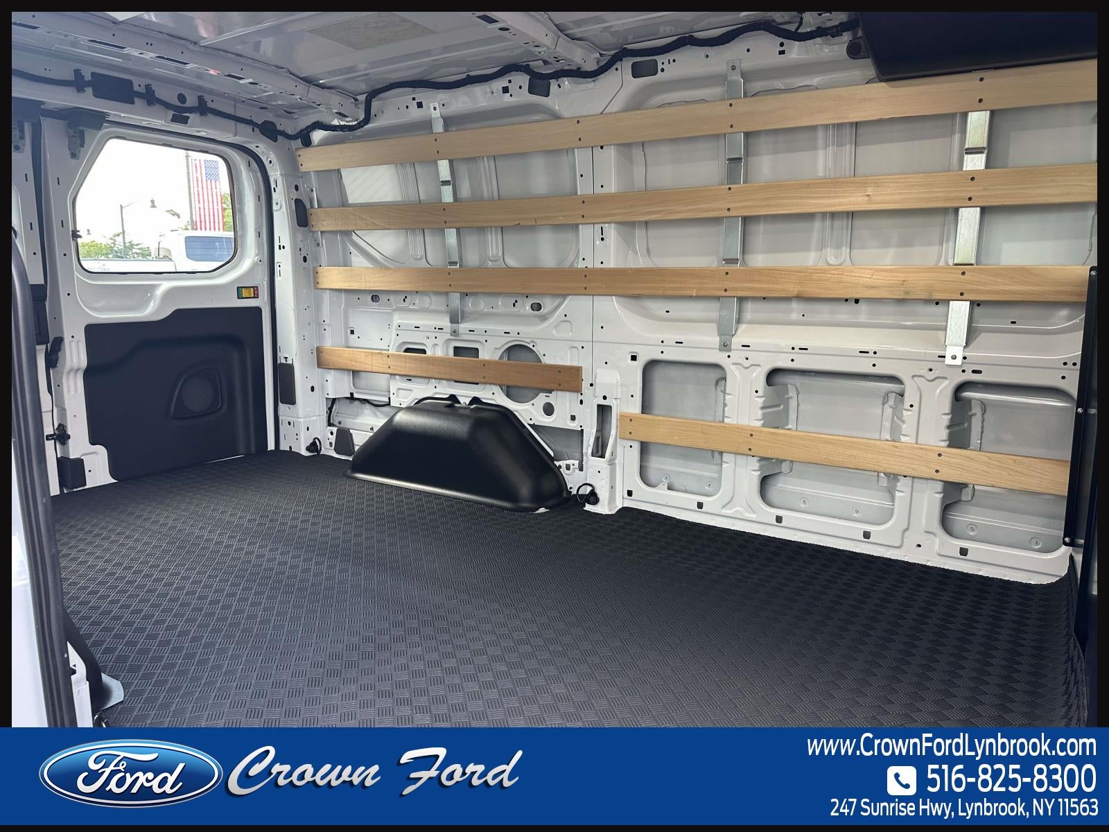 2025 Ford Transit Cargo Van T-250 130 Low Rf 9070 GVWR RWD