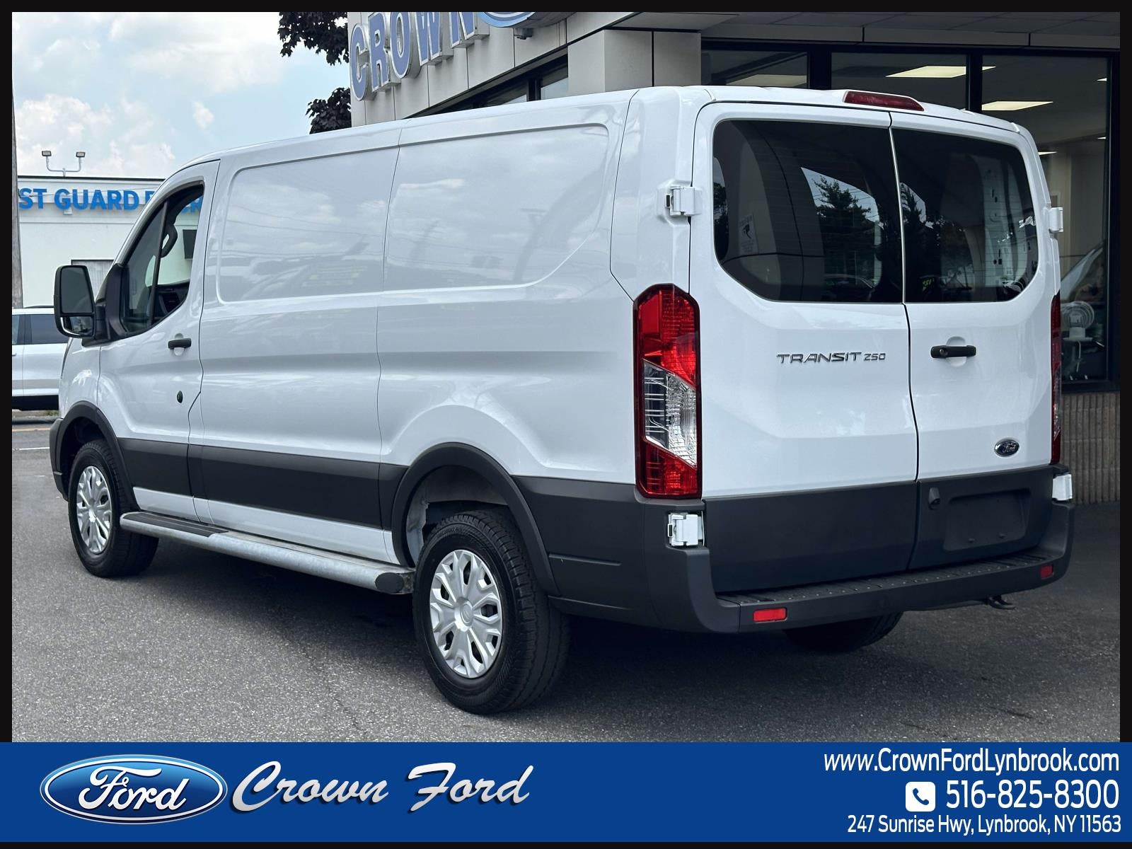 2025 Ford Transit Cargo Van T-250 130 Low Rf 9070 GVWR RWD