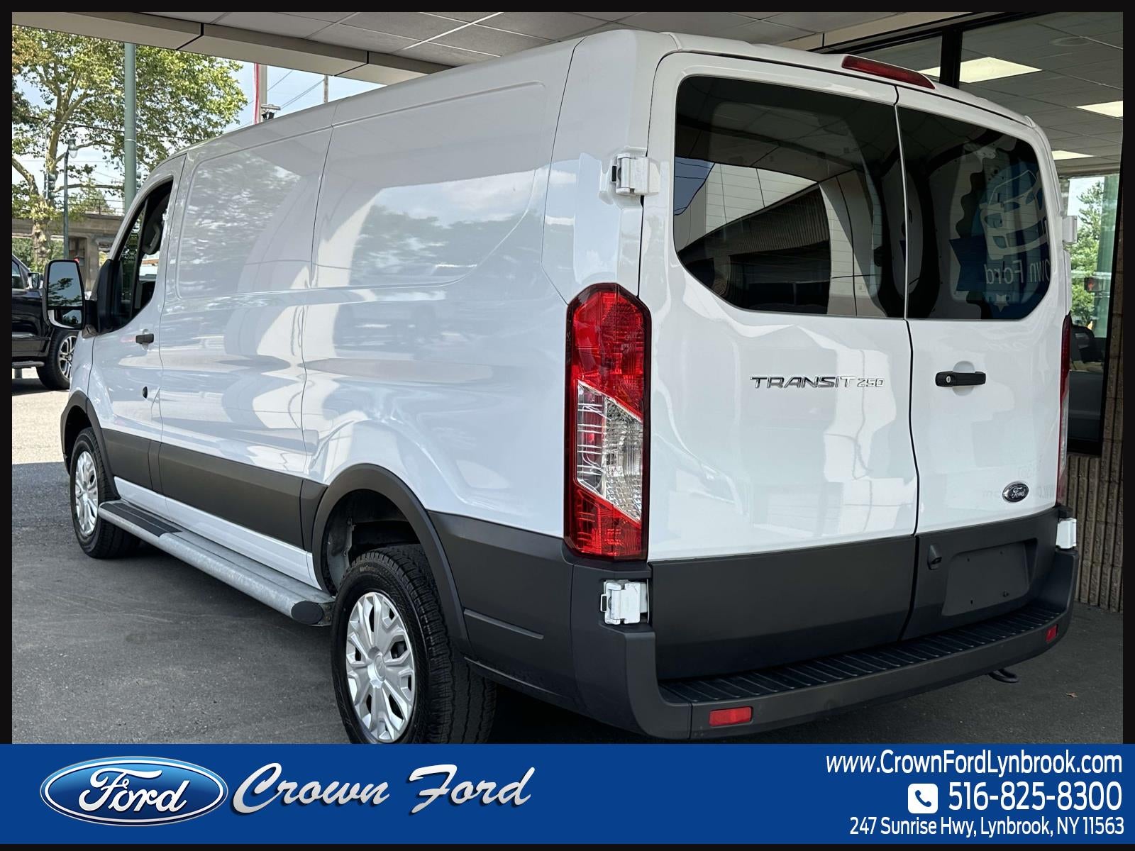 2025 Ford Transit Cargo Van T-250 130 Low Rf 9070 GVWR RWD