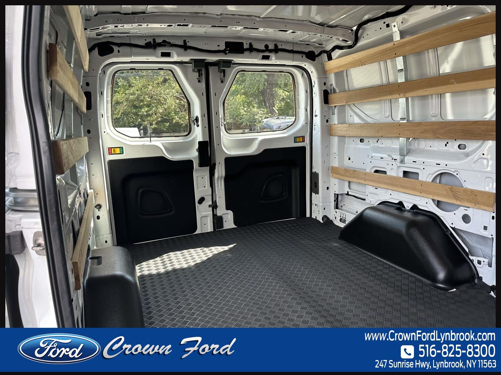 2025 Ford Transit Cargo Van T-250 130 Low Rf 9070 GVWR RWD