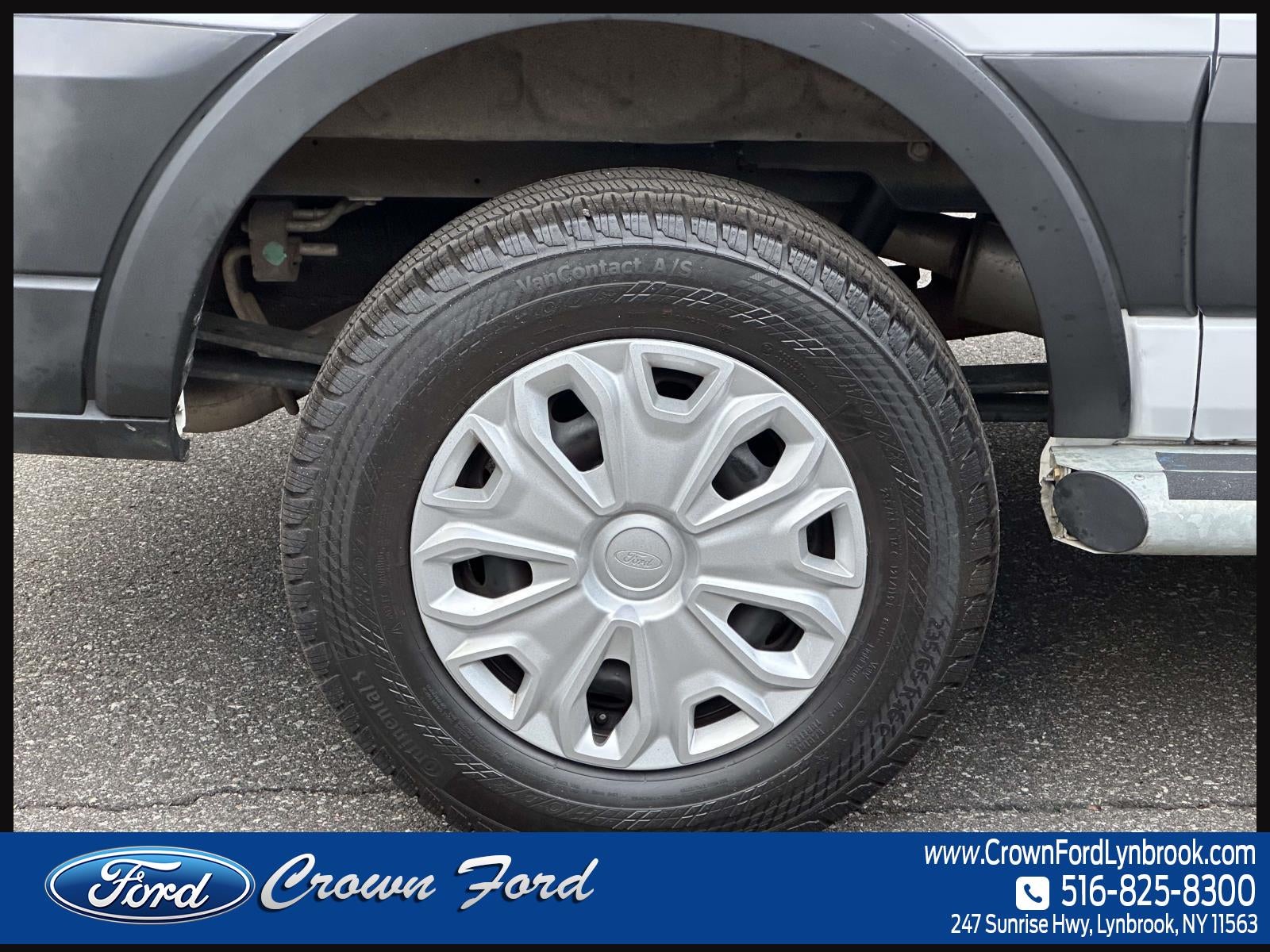 2024 Ford Transit Cargo Van T-250 130 Low Rf 9070 GVWR RWD