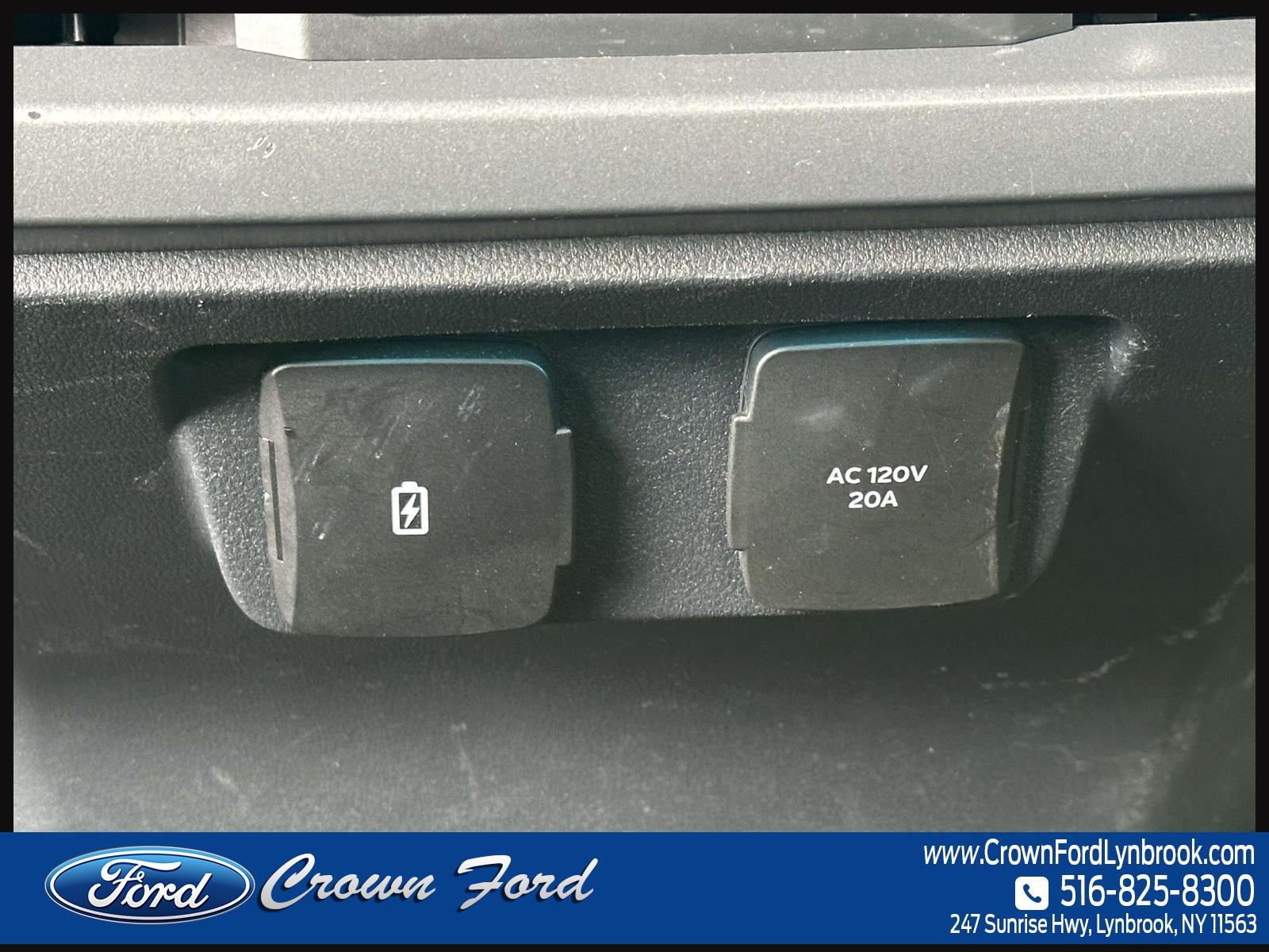 2022 Ford F-150 LARIAT 4WD SuperCrew 5.5' Box