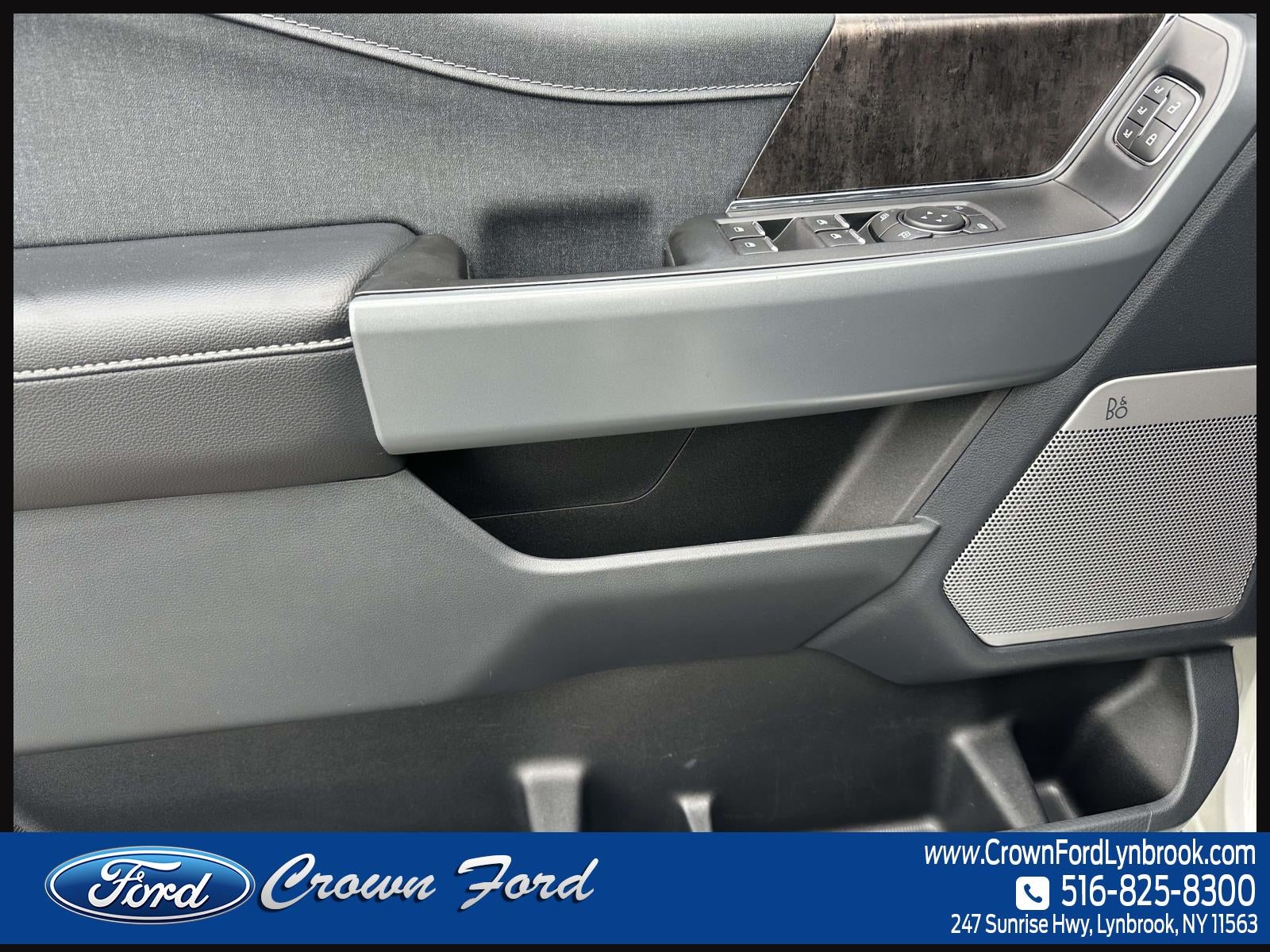 2022 Ford F-150 LARIAT 4WD SuperCrew 5.5' Box