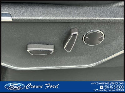 2022 Ford F-150 LARIAT 4WD SuperCrew 5.5' Box