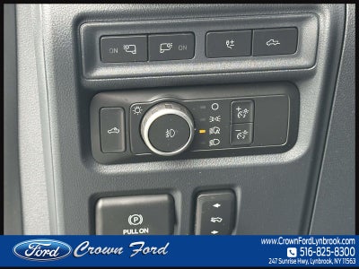 2022 Ford F-150 LARIAT 4WD SuperCrew 5.5' Box