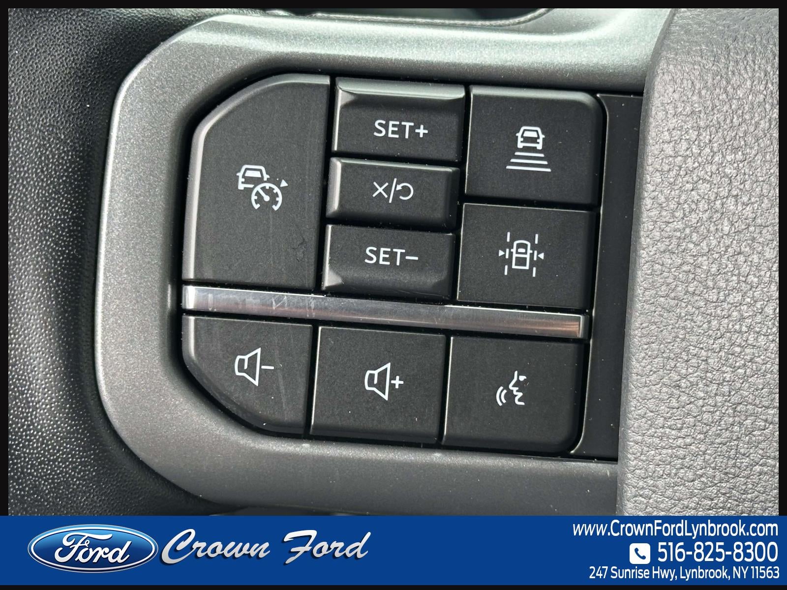 2022 Ford F-150 LARIAT 4WD SuperCrew 5.5' Box